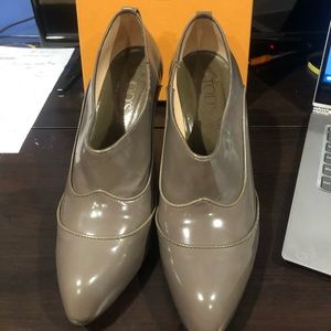 Tod’s made in Italy. Leather Grey Heels